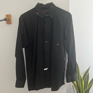 Ariat “Ripp” button down top